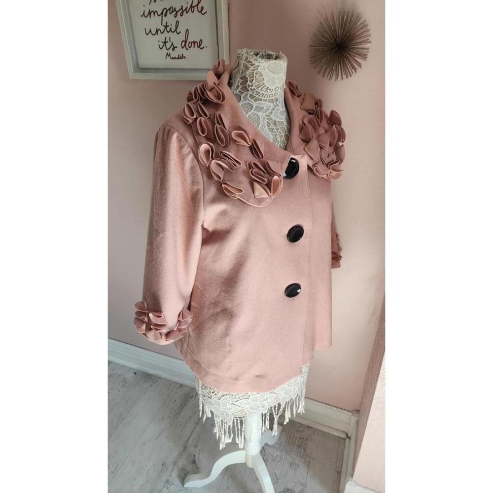 LKNW Ali Miles wool ruffle coat jacket pink unique big buttons M